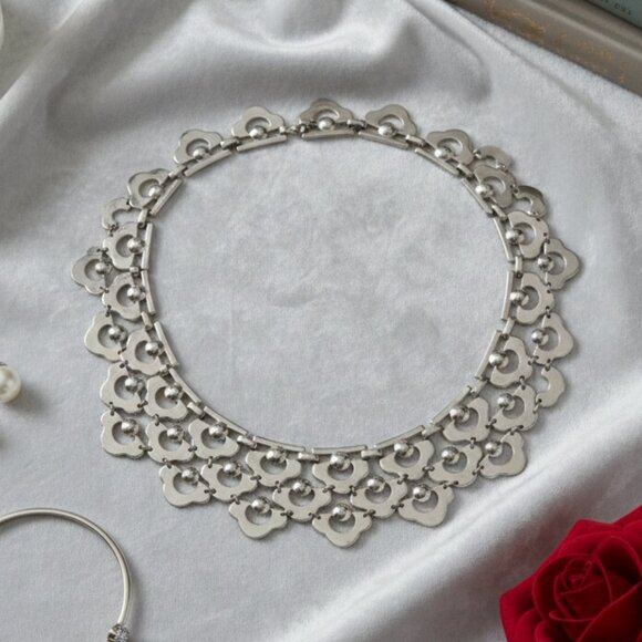 Stella & Dot Jewelry - Stella & Dot Alexandria  Scalloped Statement Necklace